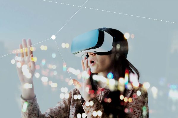 英飛凌的 AIROC Wi-Fi 和藍牙組合產品組合提供業界領先的高性能 Wi-Fi 6/6E 解決方案和低功耗 Wi-Fi 5 解決方案,這些解決方案與 NVIDIA Jetson 全系列平台系統級模組整合,為 開發人員、合作夥伴以及客戶帶來高品質的連接。借助英飛凌AIROC產品,支援AI的邊緣設備將受益於強大的連接、省電、低延遲、擴展的覆蓋率和無縫的數據流。